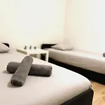Apartstars - Zelwerowicza 11
